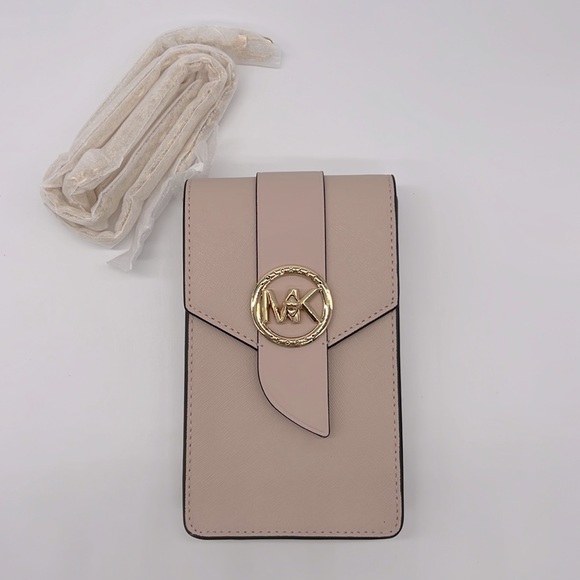 MICHAEL Michael Kors Handbags - MICHAEL MICHAEL KORS Small Saffiano Leather
Smartphone Crossbody Bag (Soft Pink)